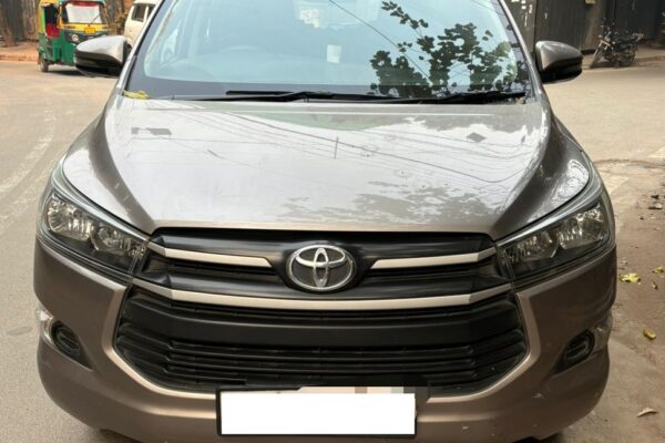 Toyota Innova Crysta 2.7 G (Petrol)