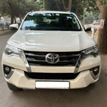 Toyota Fortuner Sigma 4  AT Sunroof